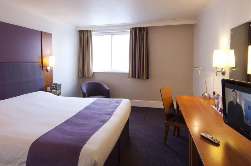 Premier Inn Kilmarnock Kültér fotó
